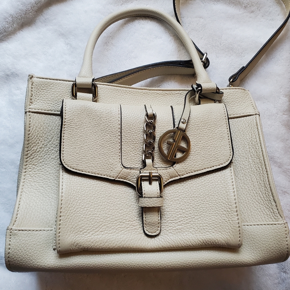 Giani Bernini Cream Pebbled Leather Crossbody Purse